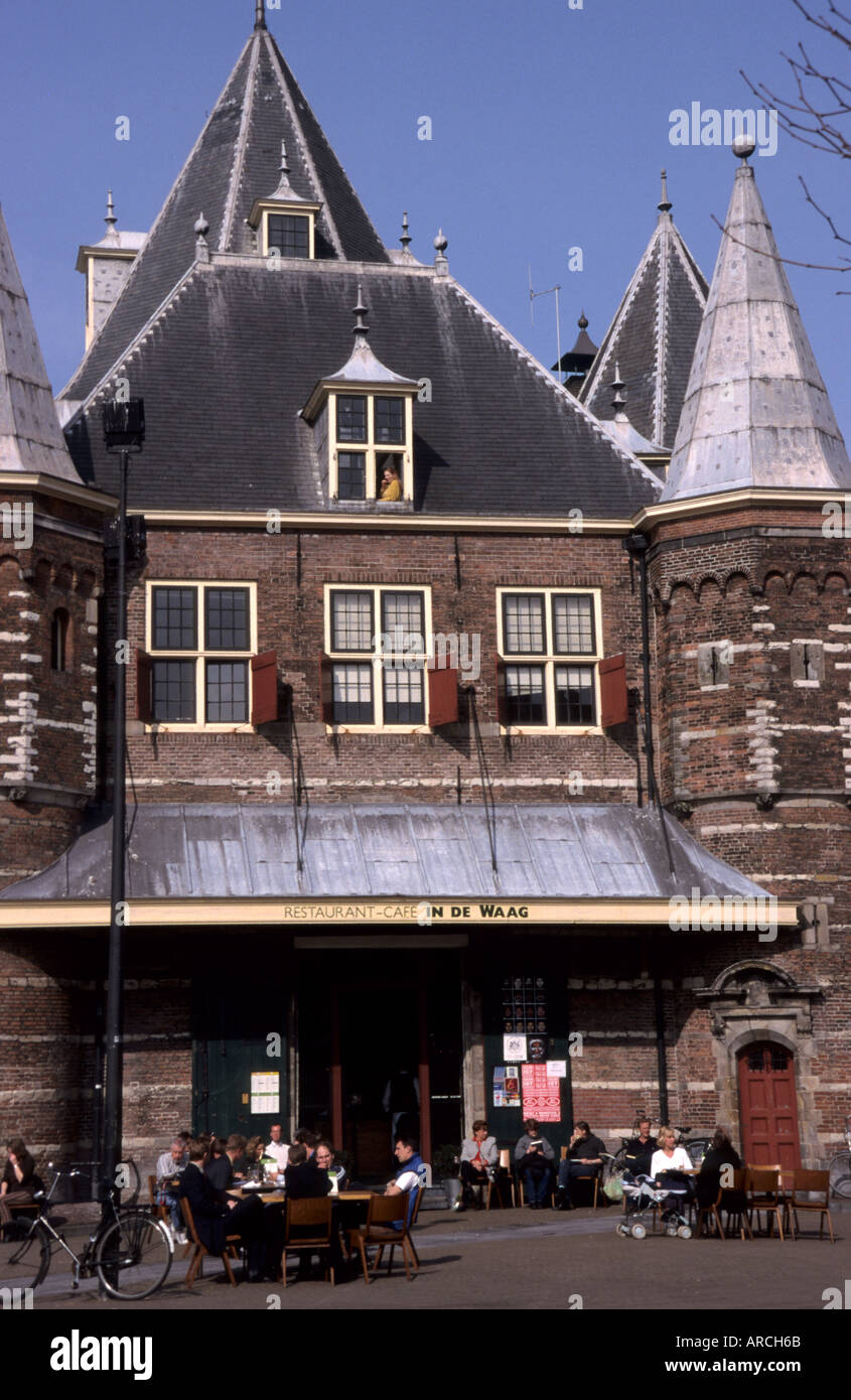 people man woman women men waiter waitress attendant pavement bar pub ...