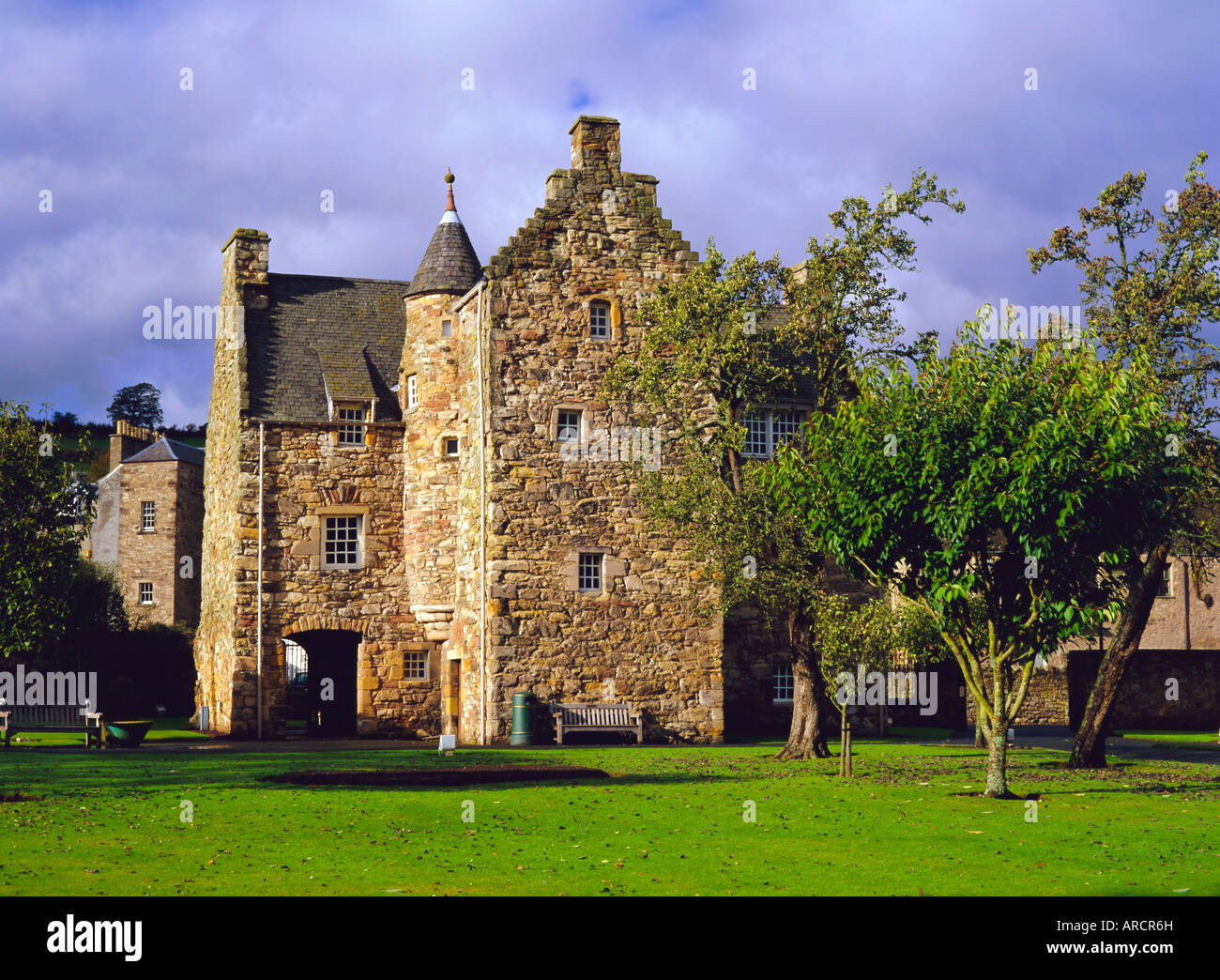 Mary Queen of Scots' House (now a Visitor Centre), Jedburgh, Scottish Borders, Scotland Stock Photo