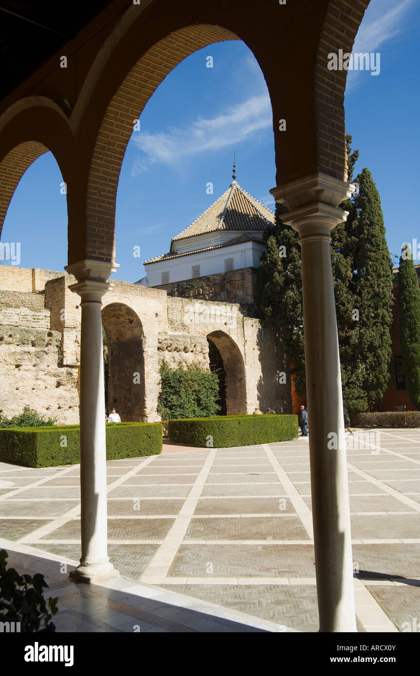 Patio de la Monteria, Real Alcazar, Santa Cruz district, Seville, Andalusia (Andalucia), Spain, Europe Stock Photo