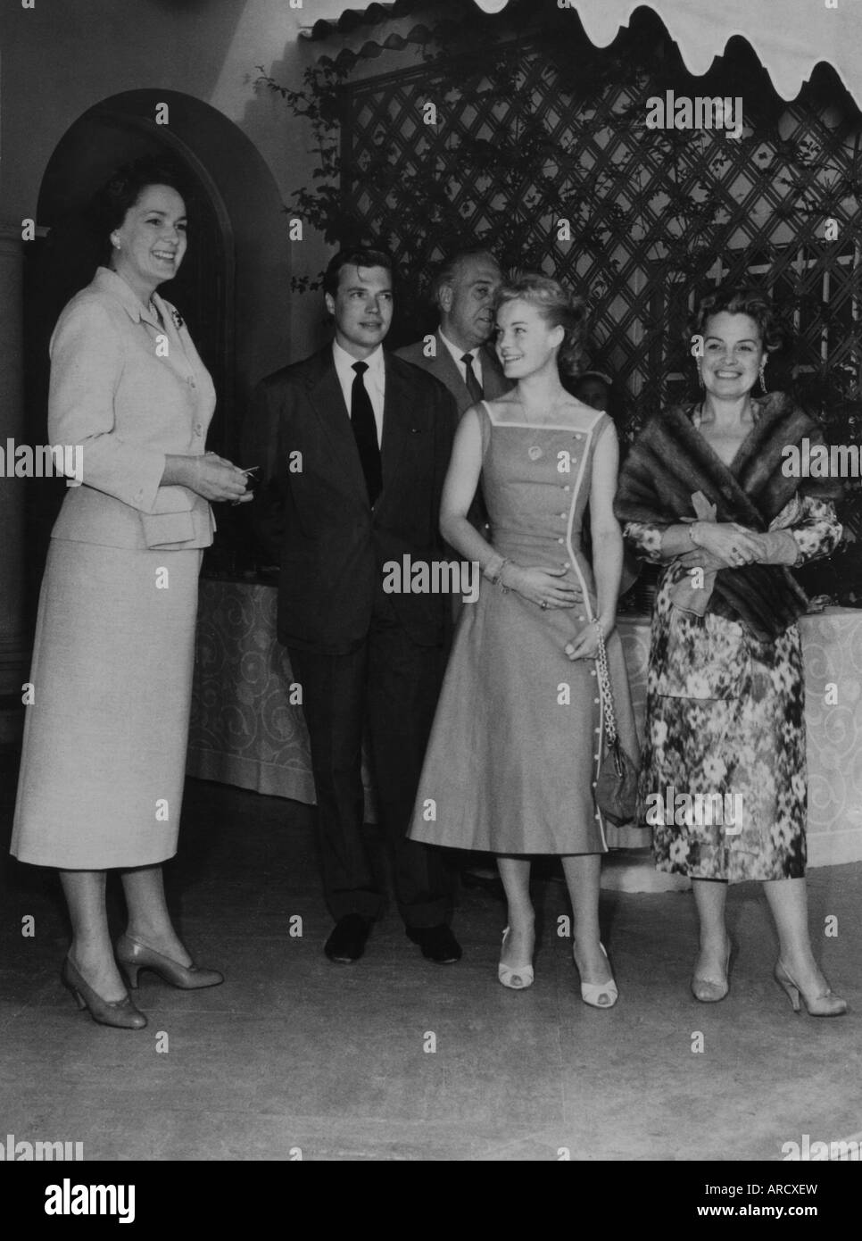 Schneider, Romy, 23.9.1938 - 29.5.1982, German actress, full length, with wife of Aga Khan, Karlheinz Böhm, Begum, Magda Schneider, Stock Photo