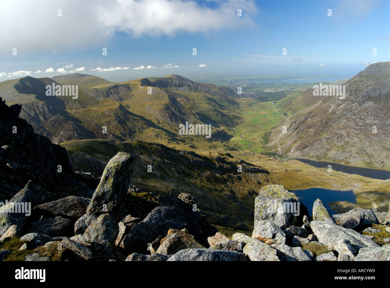 Llyn Bochlwyd Llyn Ogwen Nant Ffrancon Valley Y Garn Snowdonia North