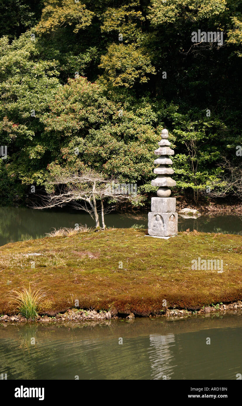 Kyoko-chi (The Mirror Pond) in the grounds of Kinkaku-ji (kinkakuji) Temple, Kyoto, Japan Stock Photo
