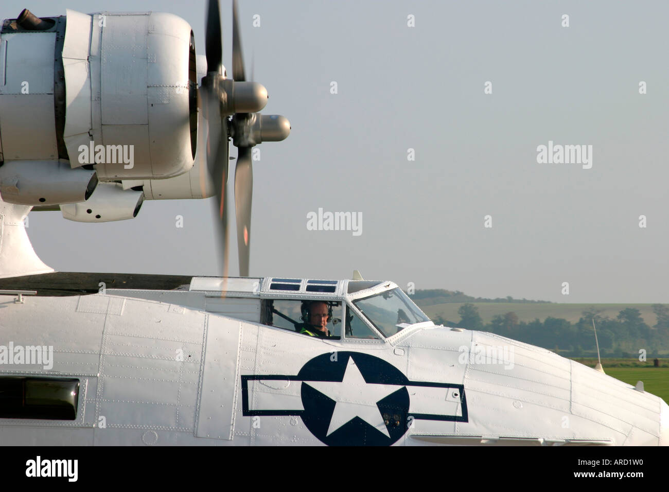 World war 2 military vehicle hi-res stock photography and images - Alamy