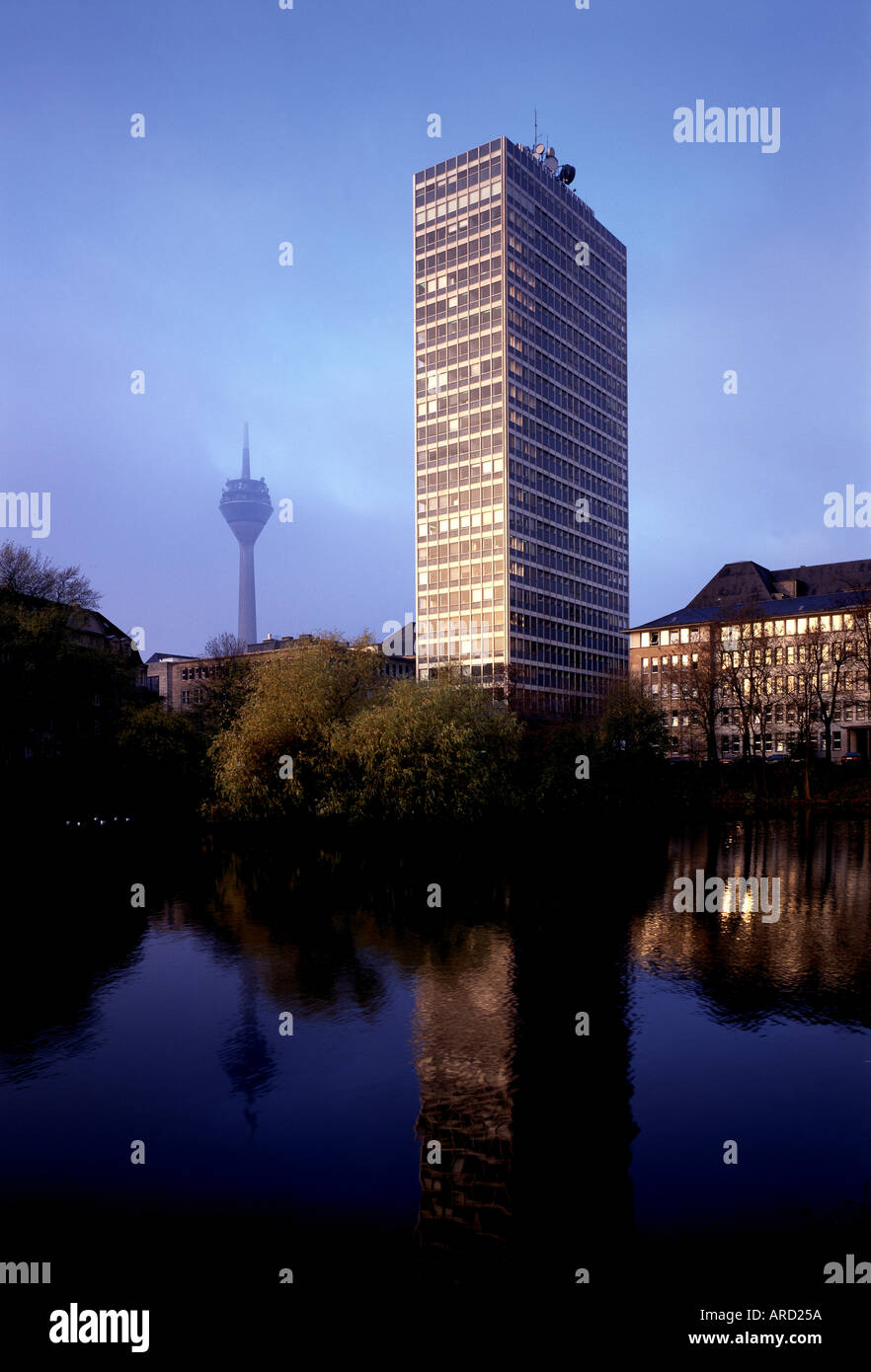 Düsseldorf, Mannesmann-Verwaltung, Ansicht von Osten Stock Photo