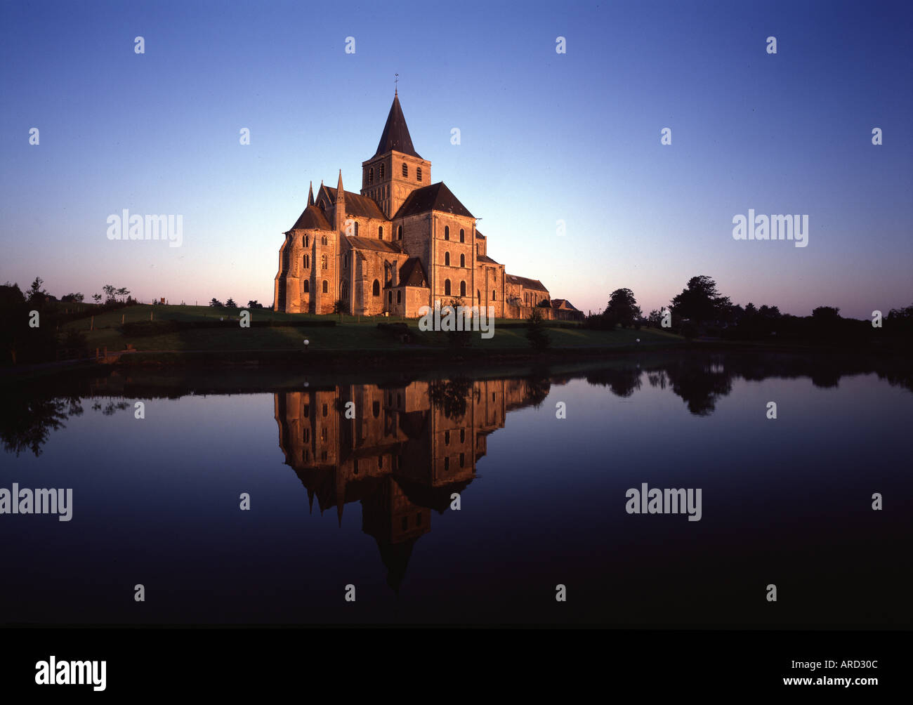 Cérisy-la-Foret, Klosterkirche, Blick von Nordosten Stock Photo