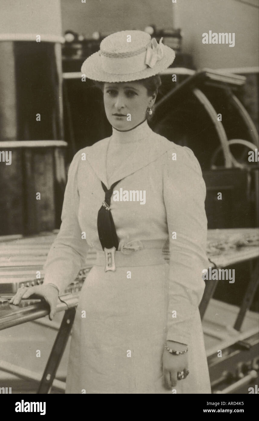 Photographic postcard of Czarina Alexandra Feordorovna of Russia circa 1905 Stock Photo