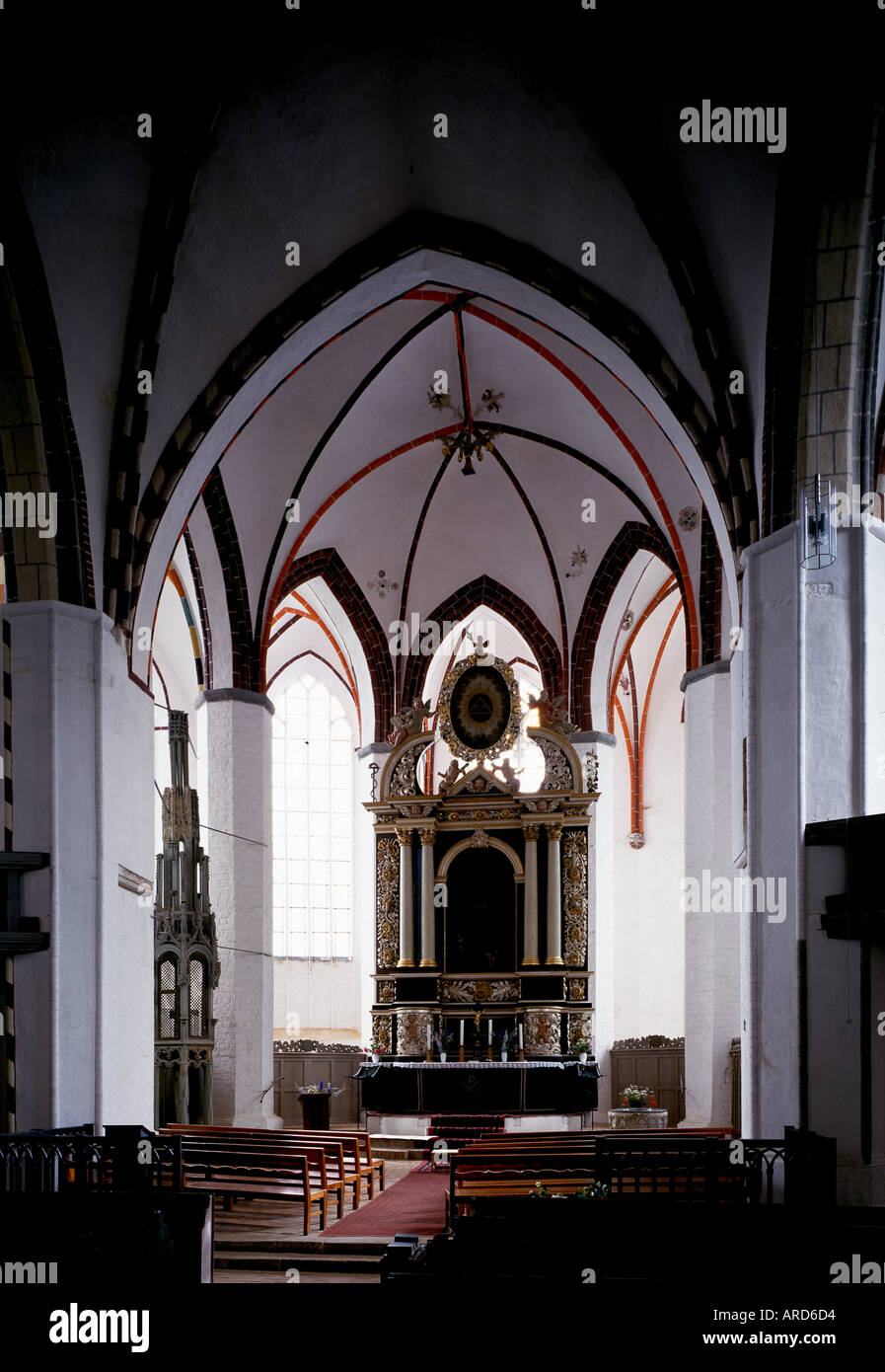 Jüterbog, Kirche St. Nikolai, Innenansicht Richtung Osten Stock Photo