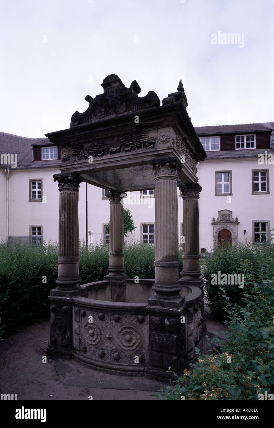 Wiesenburg, Schloßhof, Brunnen Stock Photo