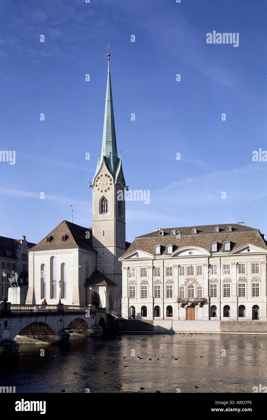 Zürich, Blick über die Limmat auf Fraumünster und Zunfthaus zur Meisen Stock Photo