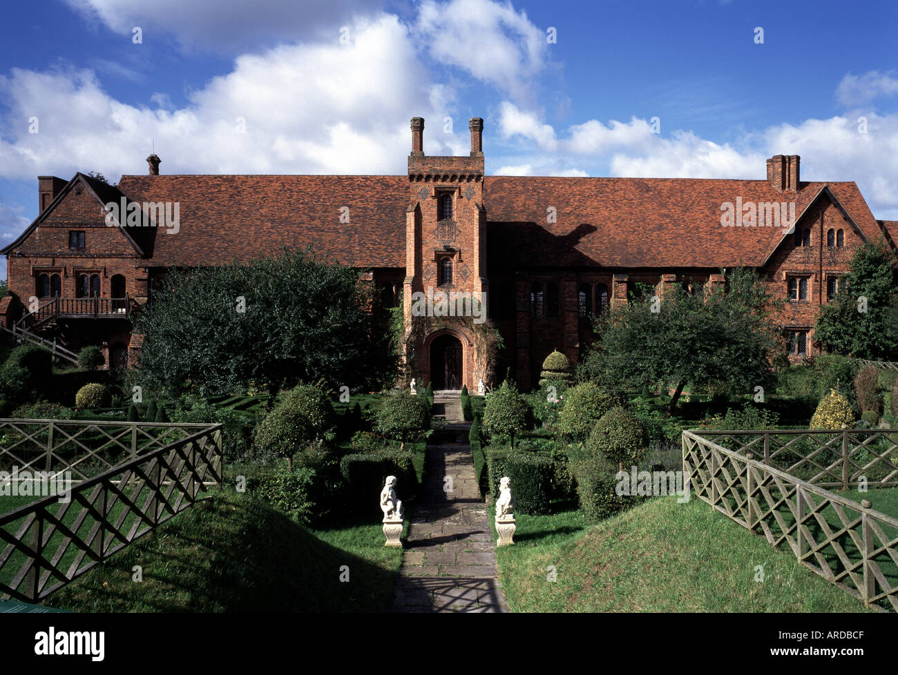 Hatfield Old Palace High Resolution Stock Photography and Images Alamy