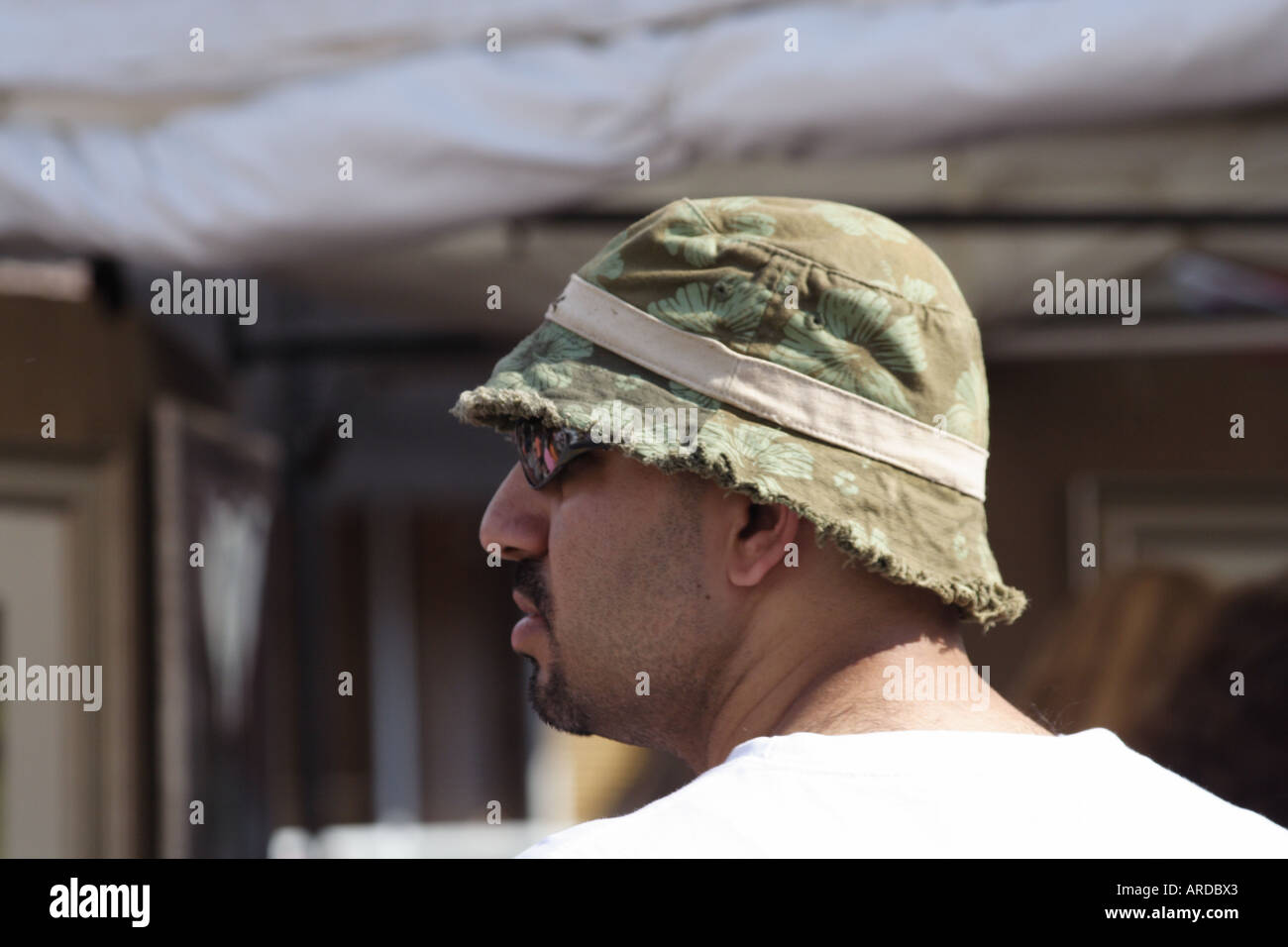 Man with hat hi-res stock photography and images - Alamy