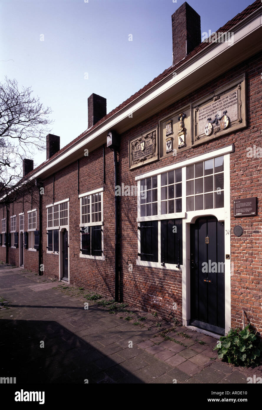 Delft, Hofje van Gratie, Hauseingang Stock Photo