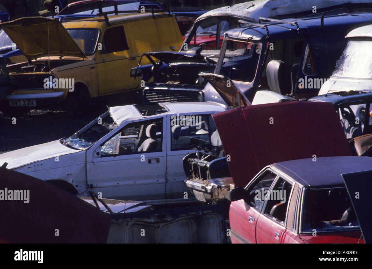 vehicles in scrapyard uk Stock Photo