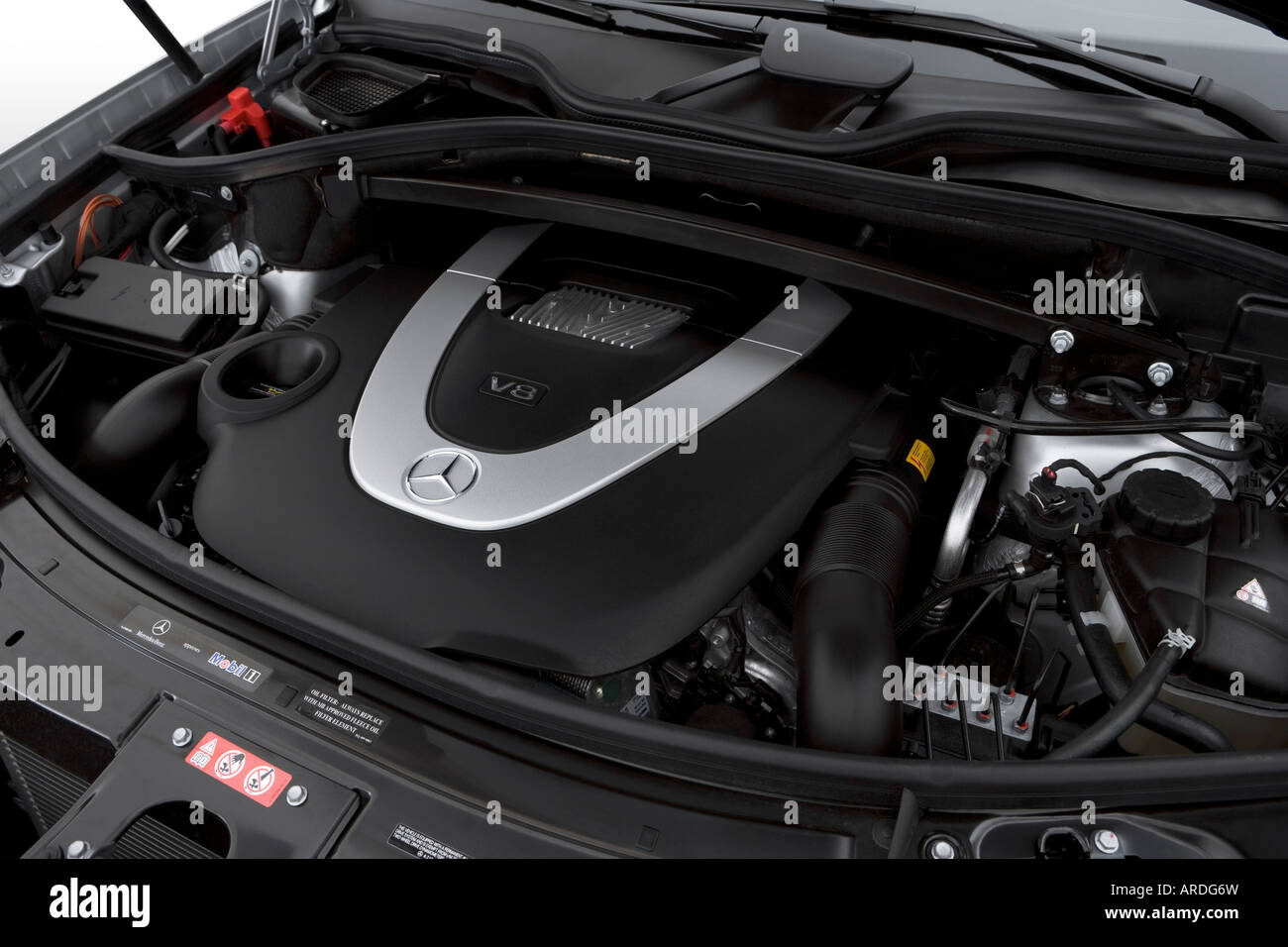 2007 MercedesBenz GL 450 in Silver Engine Stock Photo Alamy