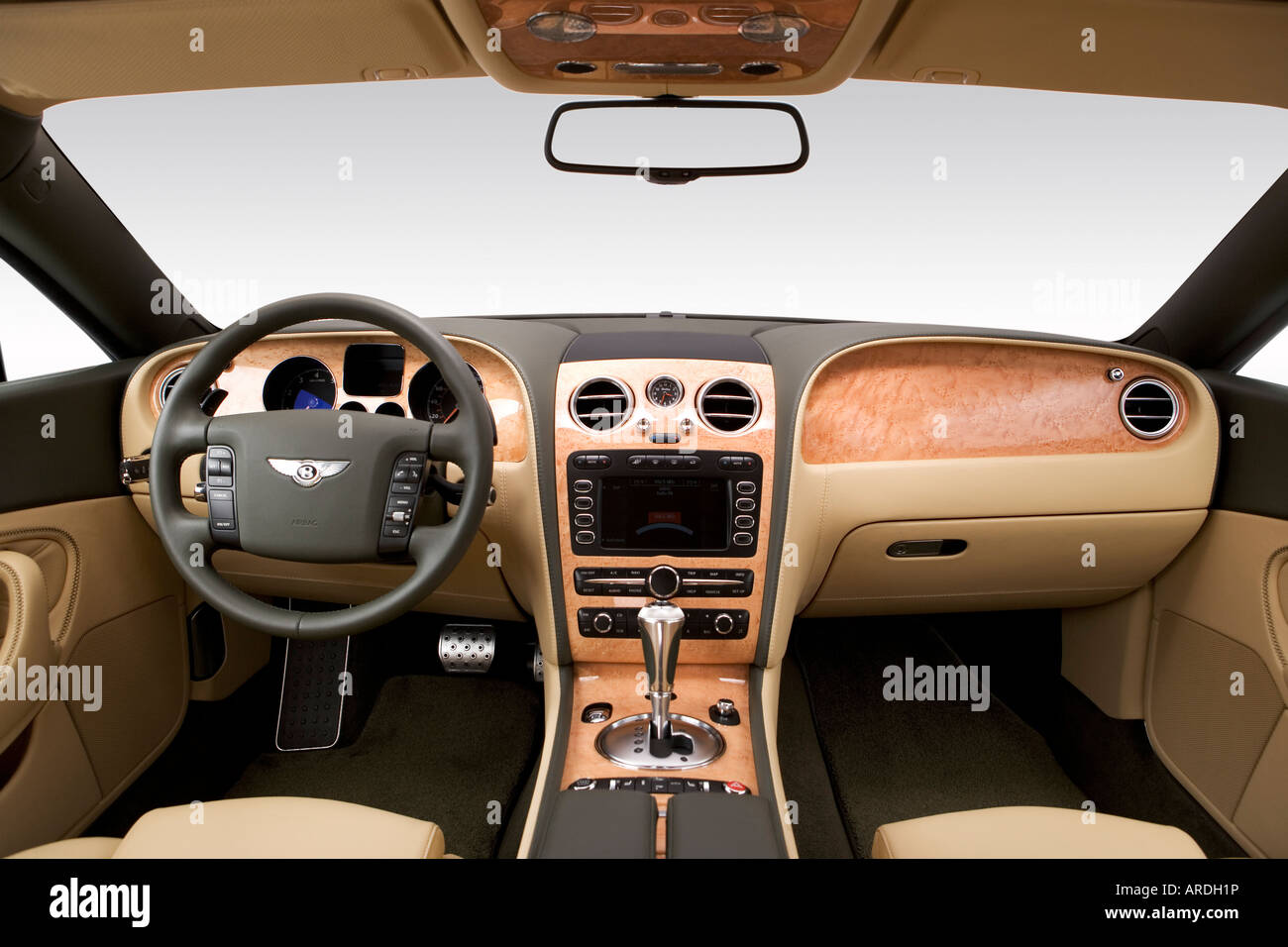 2006 Bentley Continental GT in White - Dashboard, center console, gear shifter view Stock Photo