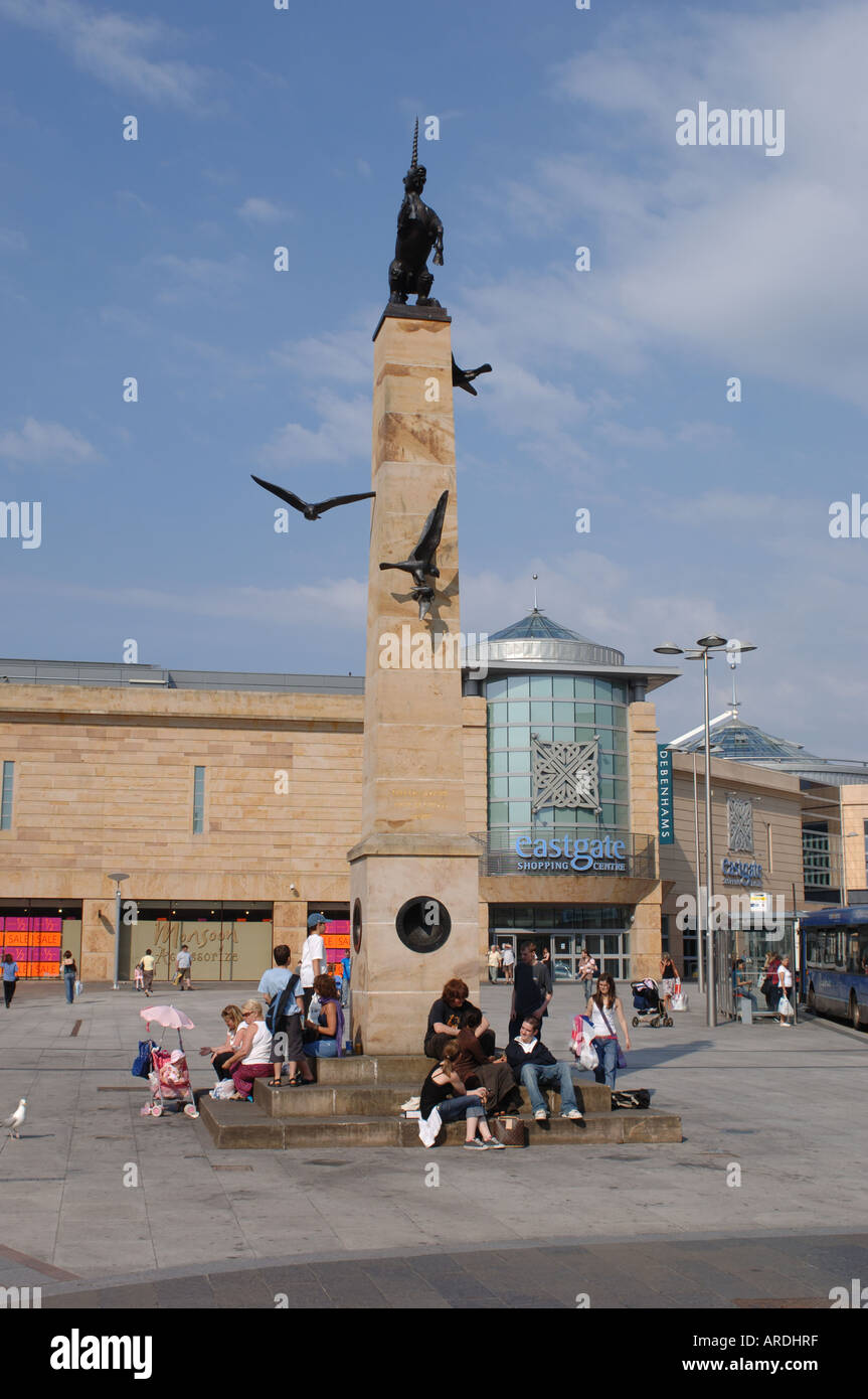 Unicorn and Eagle statue Eastgate, Falcon square. Invcerness. Scotland ...