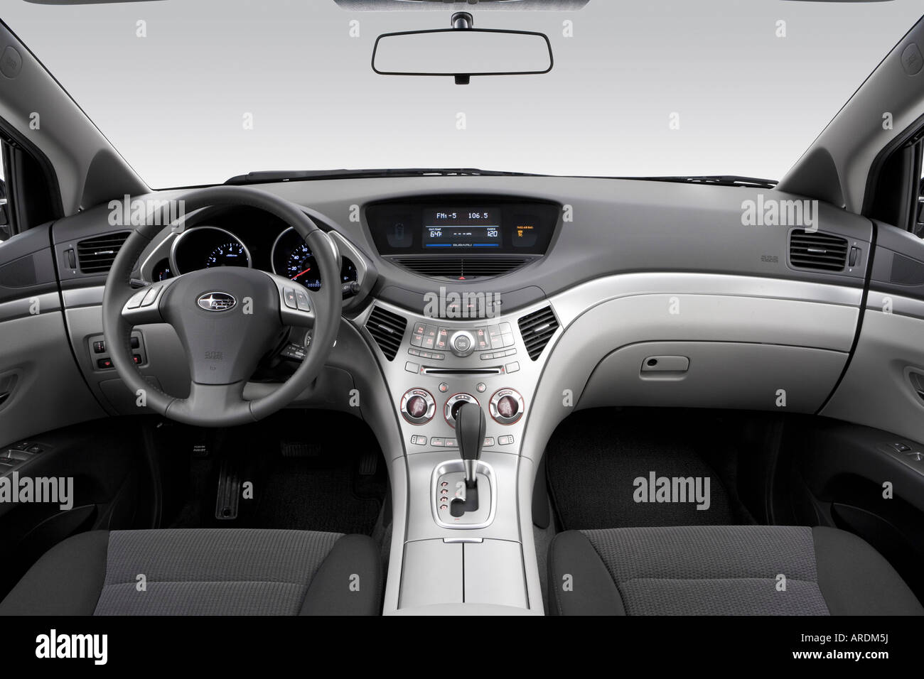 2007 Subaru B9 Tribeca 7Passenger in Silver Dashboard, center