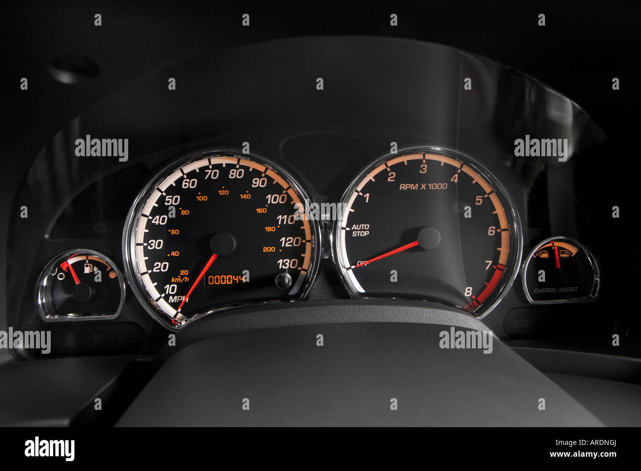 2007 Saturn Vue Hybrid Green Line in Green Speedometer/tachometer Stock Photo 16022801 Alamy