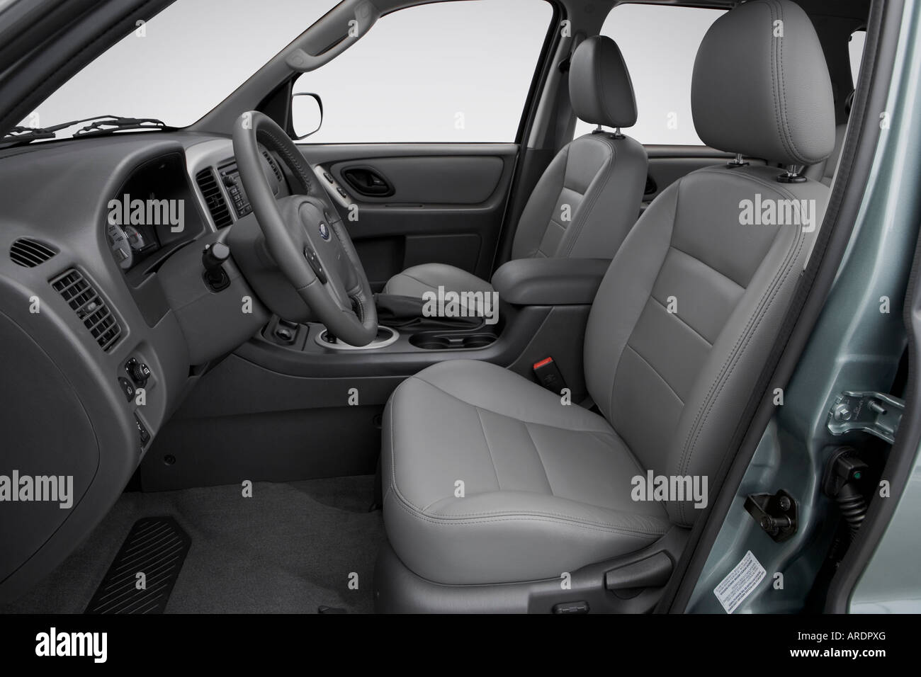 2007 Ford Escape Hybrid in Green Front seats Stock Photo Alamy