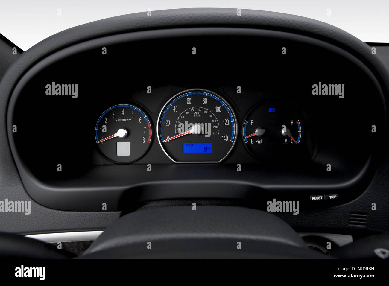 2007 Hyundai Santa Fe GLS in Silver Speedometer/tachometer Stock