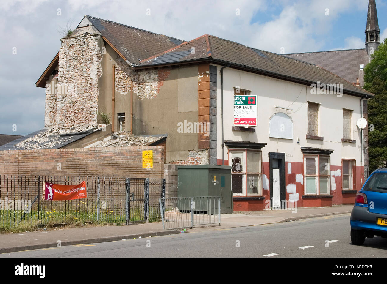 The Great Eastern public house Adamsdown Cardiff closed and fallen into