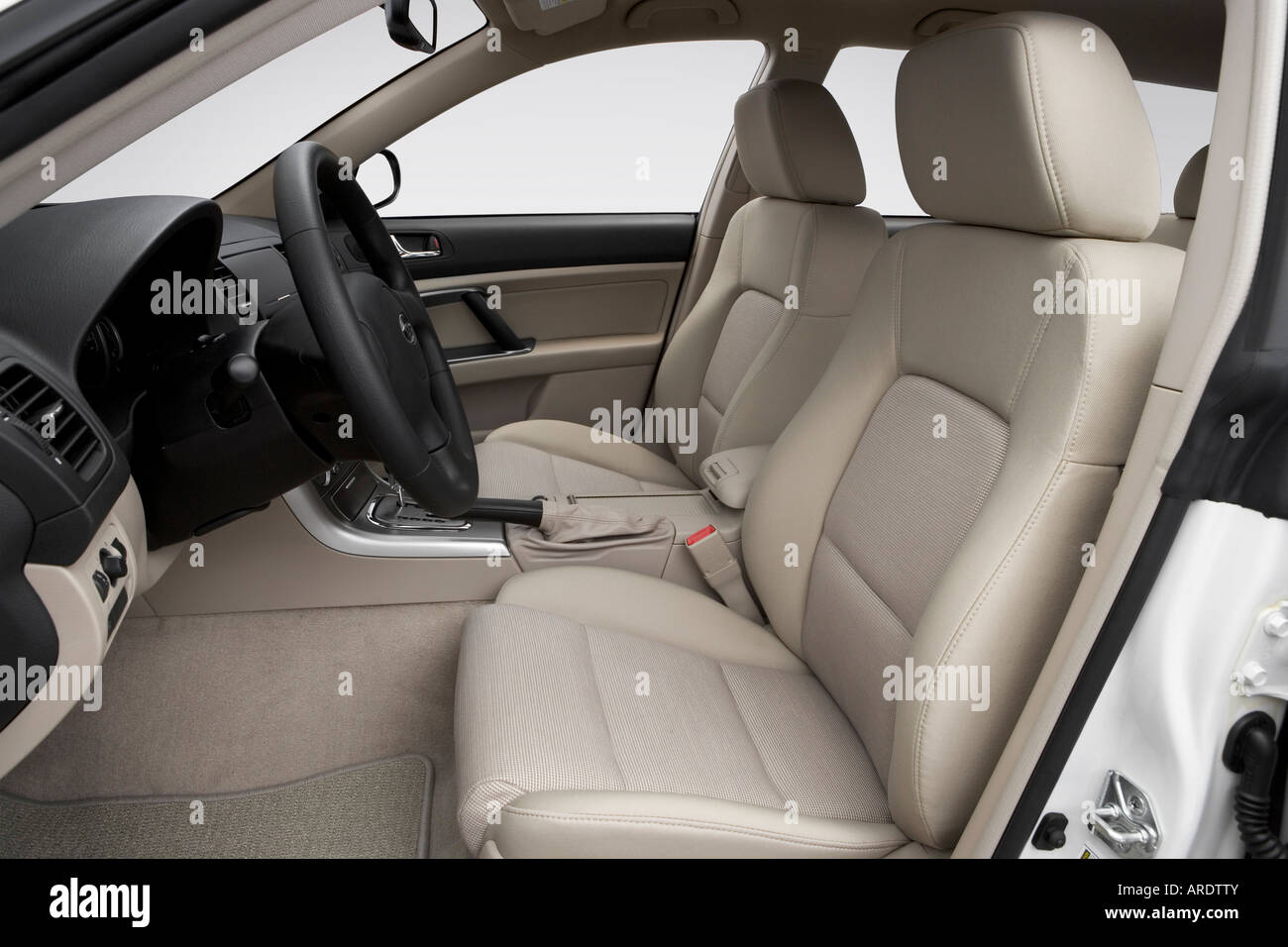 2007 Subaru Outback 2 5i In White Front Seats Stock Photo