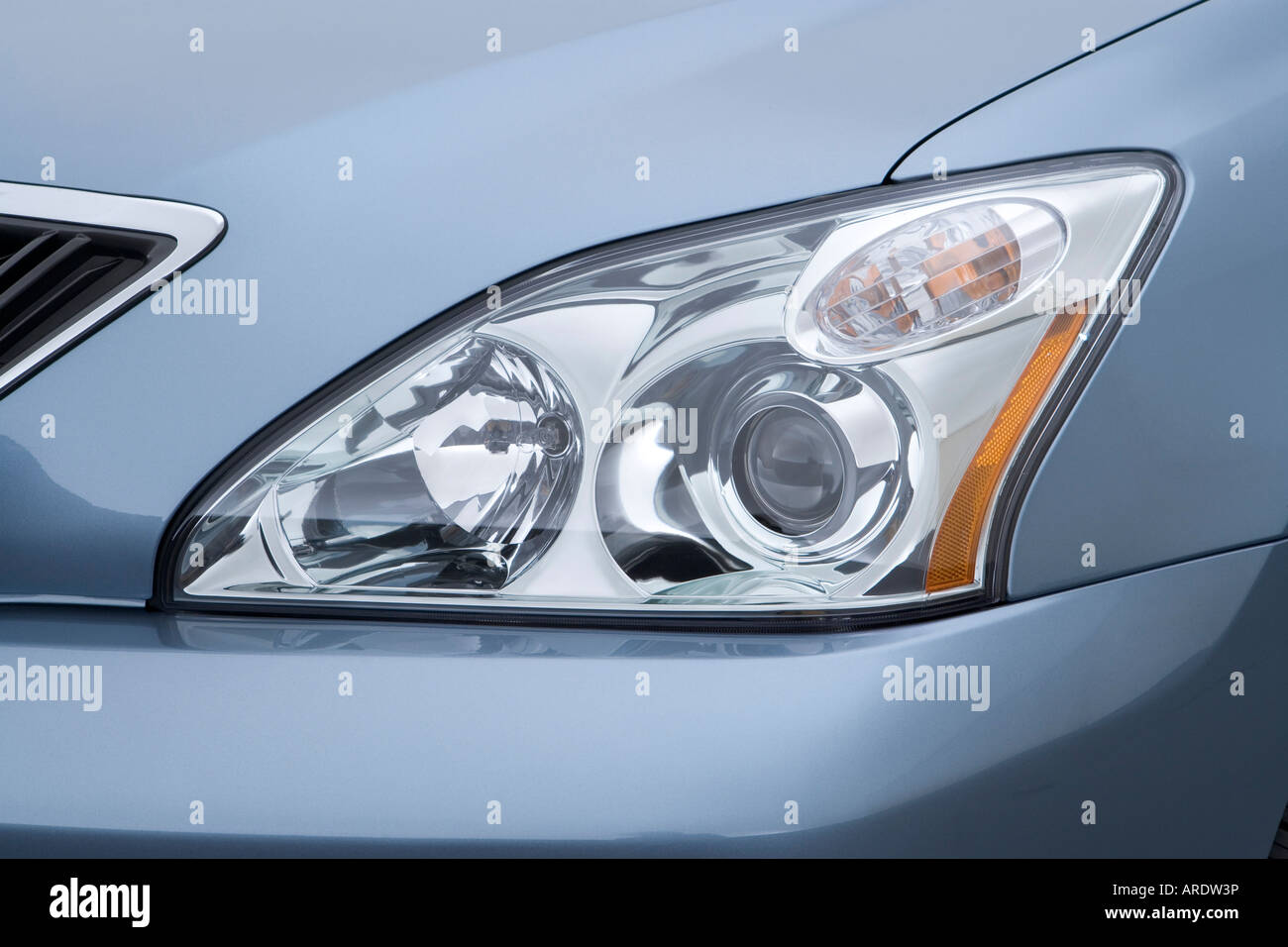 2007 Lexus RX 350 in Blue Headlight Stock Photo Alamy