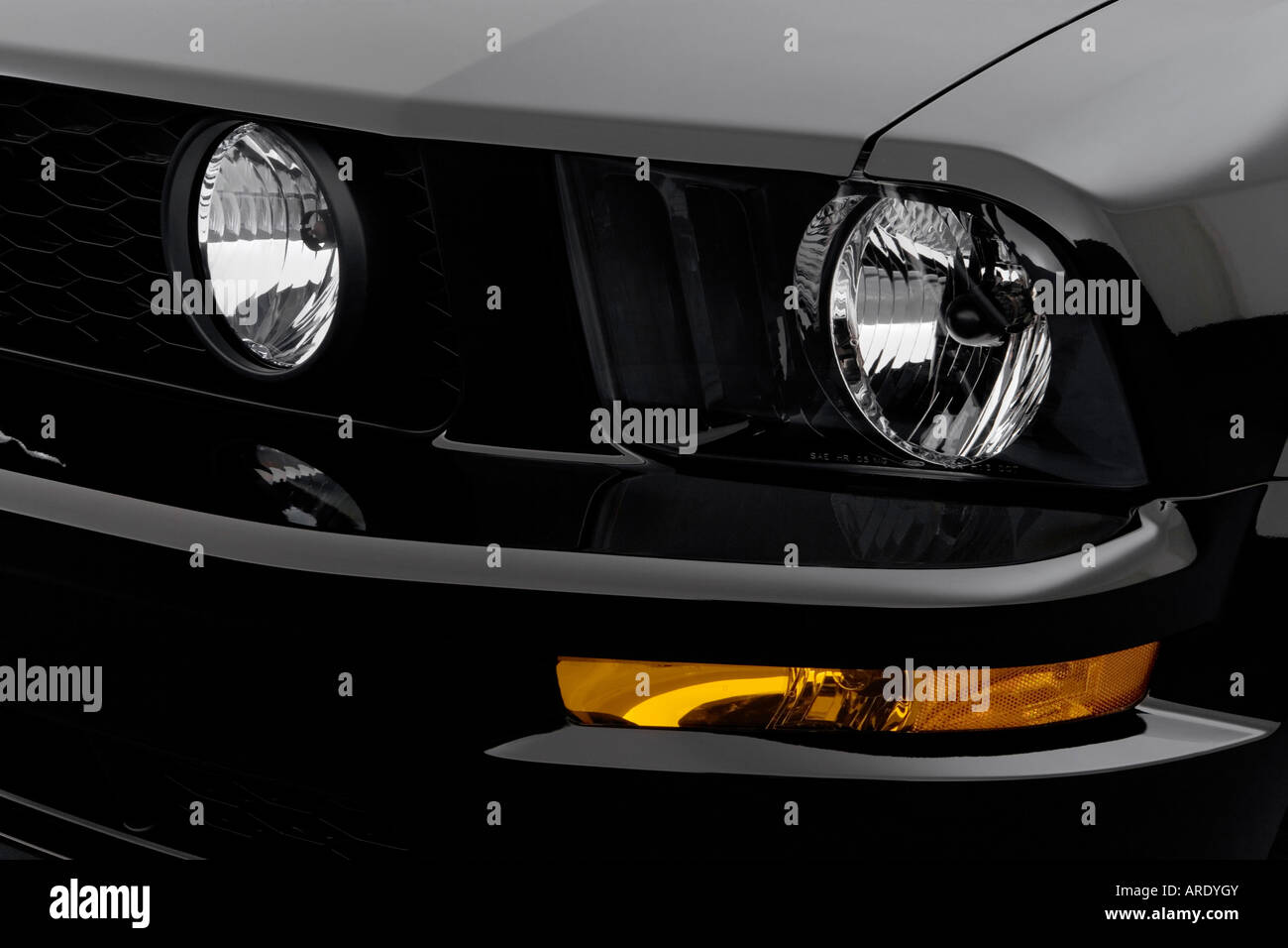 2006 ford 2024 mustang headlights