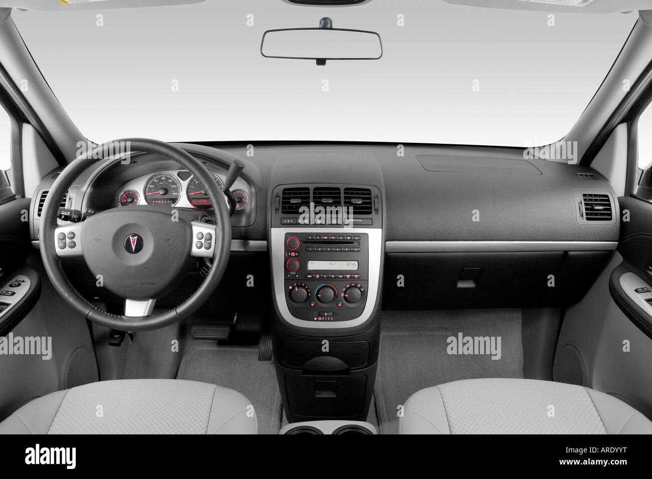 2006 Pontiac SV6 Sport in Red - Dashboard, center console, gear shifter view Stock Photo