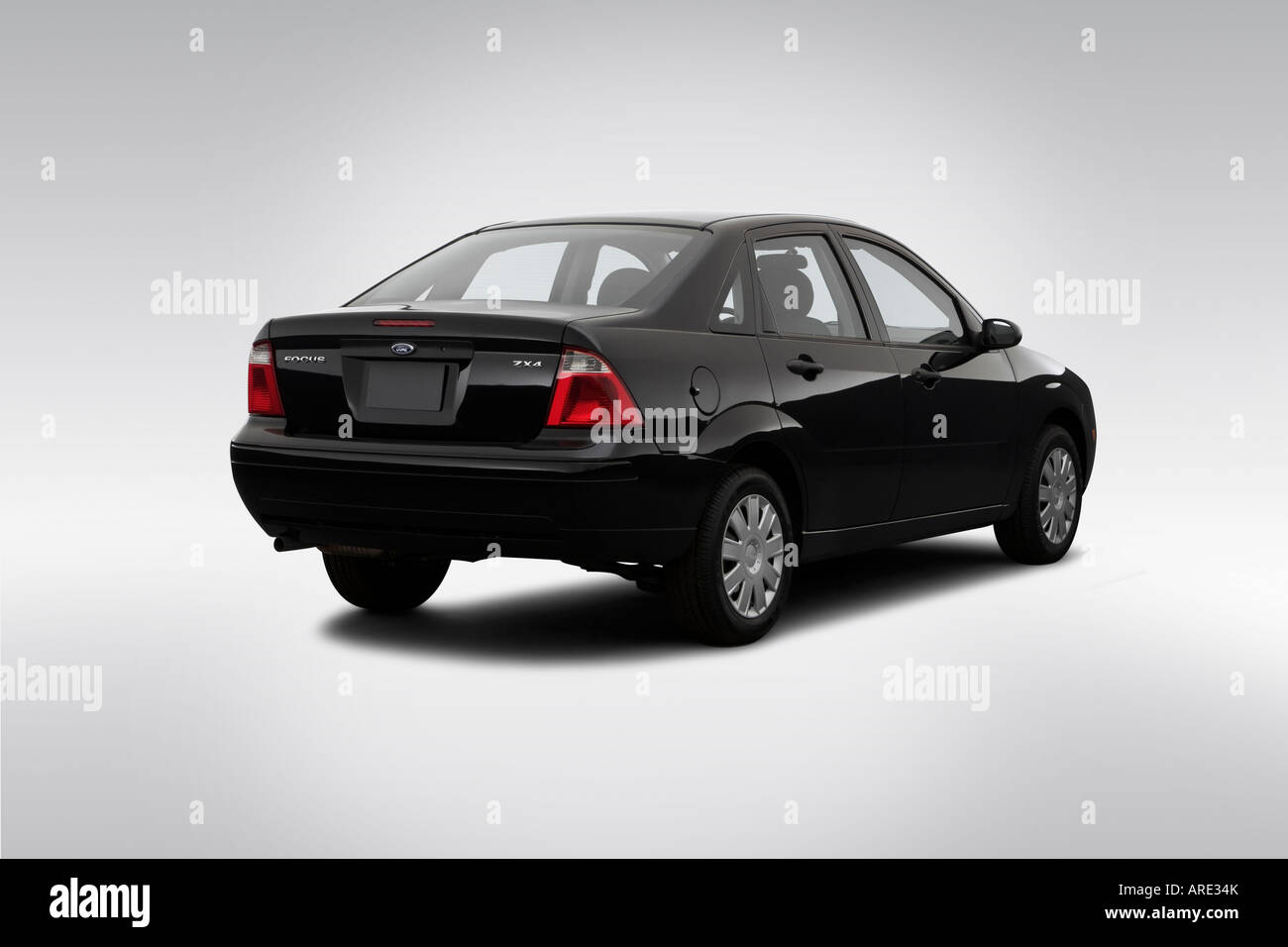 2006 Ford Focus ZX4 S in Black - Rear angle view Stock Photo - Alamy