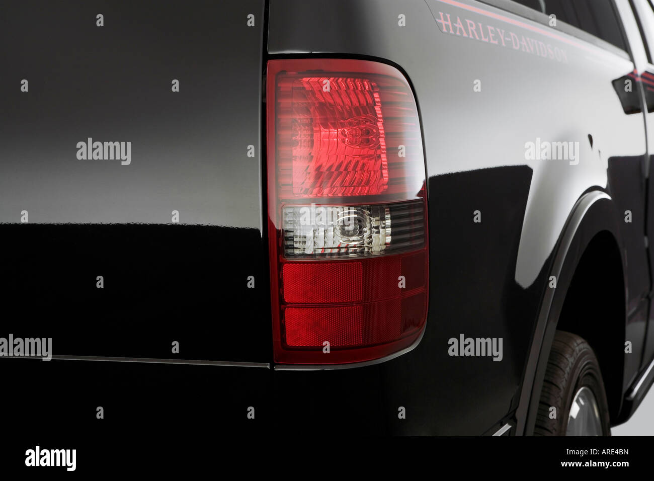 2006 ford on sale f150 tail light