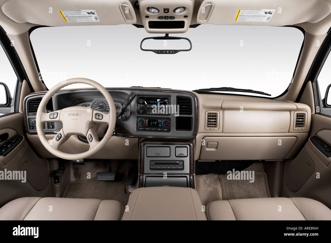 2006 GMC Sierra Denali in Black Dashboard, center console, gear