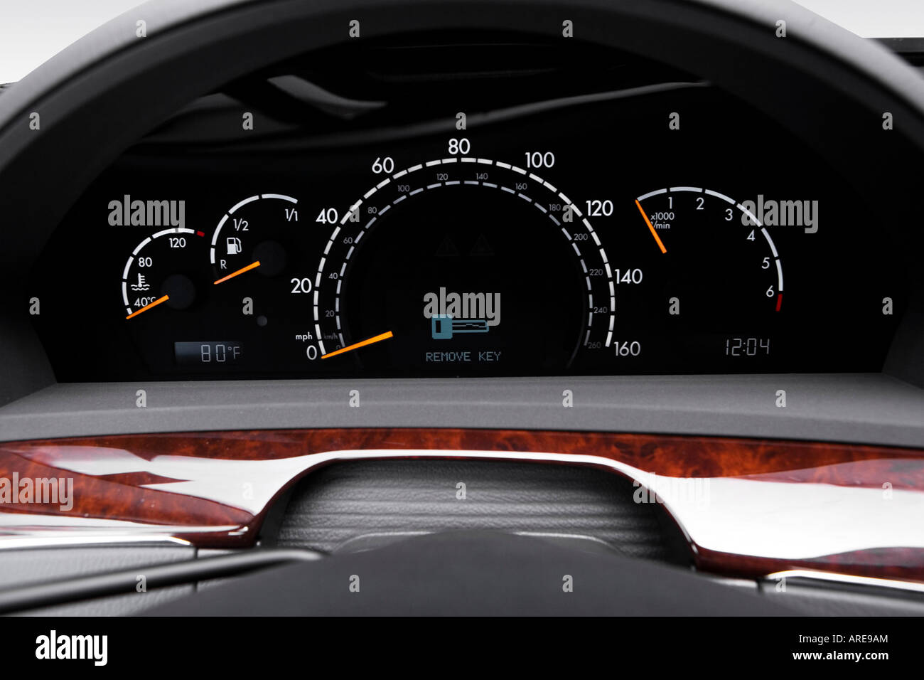 2006 Mercedes-Benz S500 in Silver - Speedometer/tachometer Stock Photo