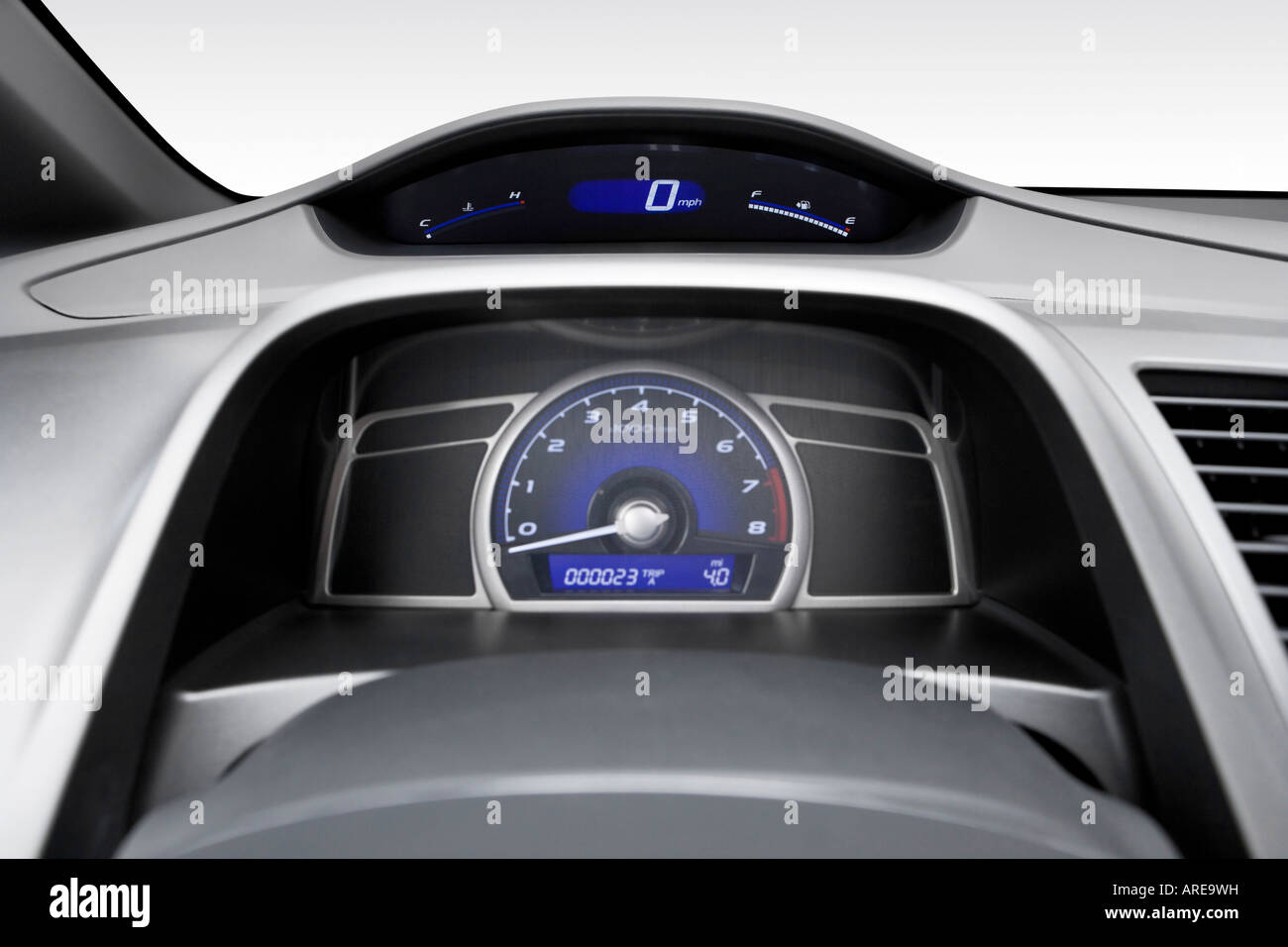 2006 Honda Civic EX in Silver Speedometer/tachometer Stock Photo Alamy