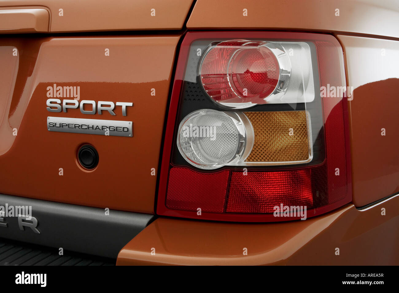 thumbnail interactive-video image 1 of Jdragon Clear Tail Lights For 2006-2009 Range Rover HSE Supercharged – Pair, DOT Approved 1 of 5