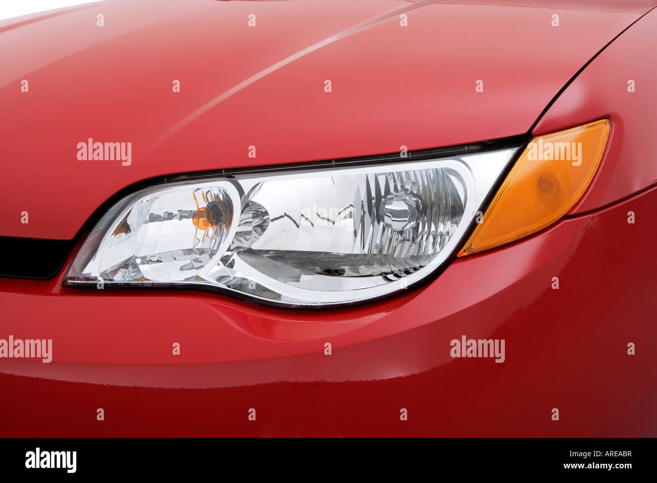 2006 Saturn Ion 3 in Red Headlight Stock Photo Alamy
