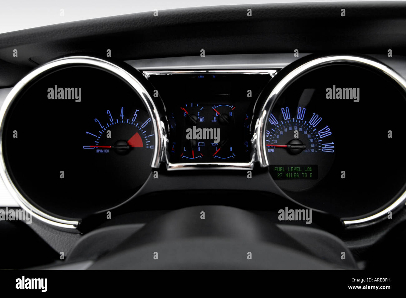2006 Ford Mustang GT Premium in Black - Speedometer/tachometer Stock