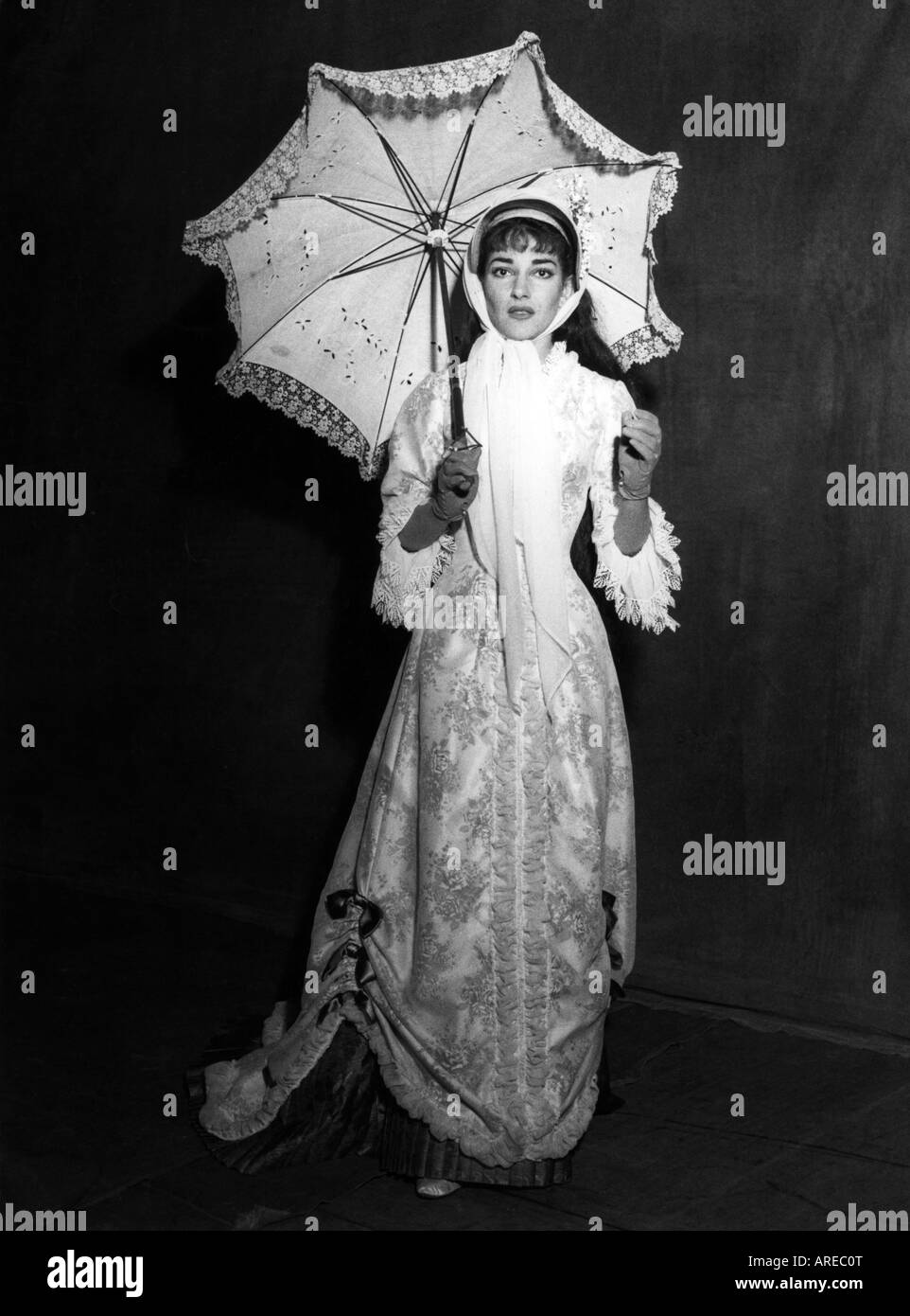 Callas, Maria, 3.12.1923 - 16.9.1977, Italian singer, (soprano) of Greek origin, role as Violetta in opera, 'La Traviata', by Giuseppe Verdi, circa 1955, Stock Photo