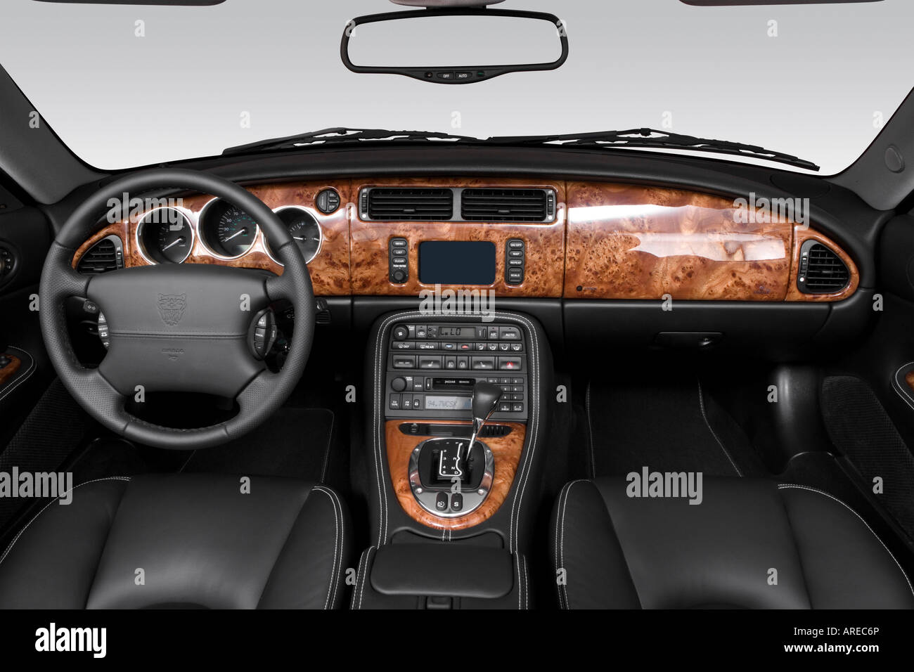 jaguar xk8 dashboard