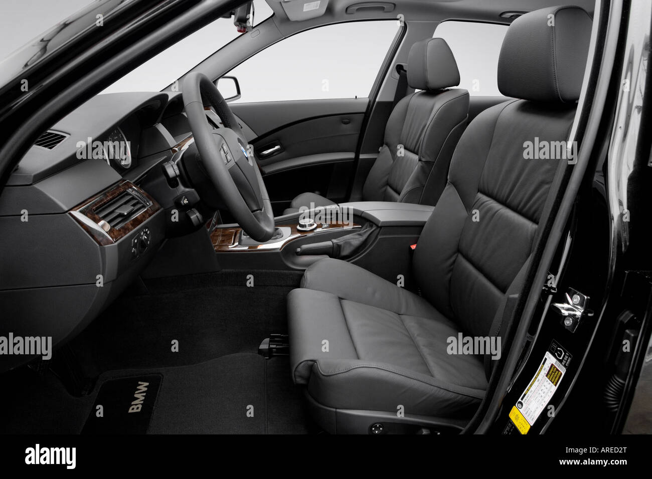 2006 BMW 5-series 550i in Black - Front seats Stock Photo