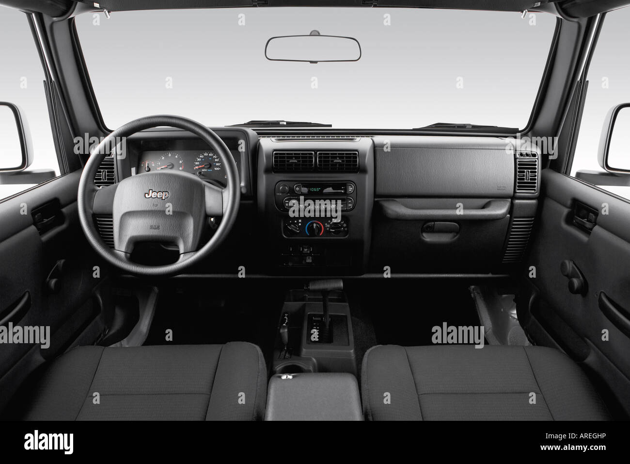 2006 Jeep Wrangler X in Silver - Dashboard, center console, gear shifter  view Stock Photo - Alamy