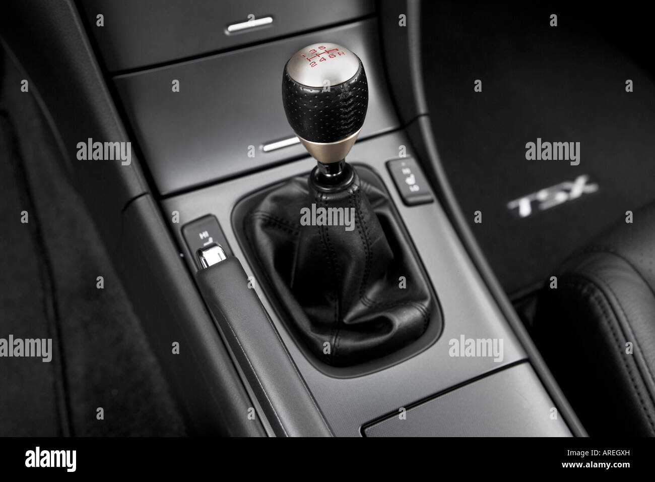2006 Acura TSX in Silver Gear shifter/center console Stock Photo Alamy