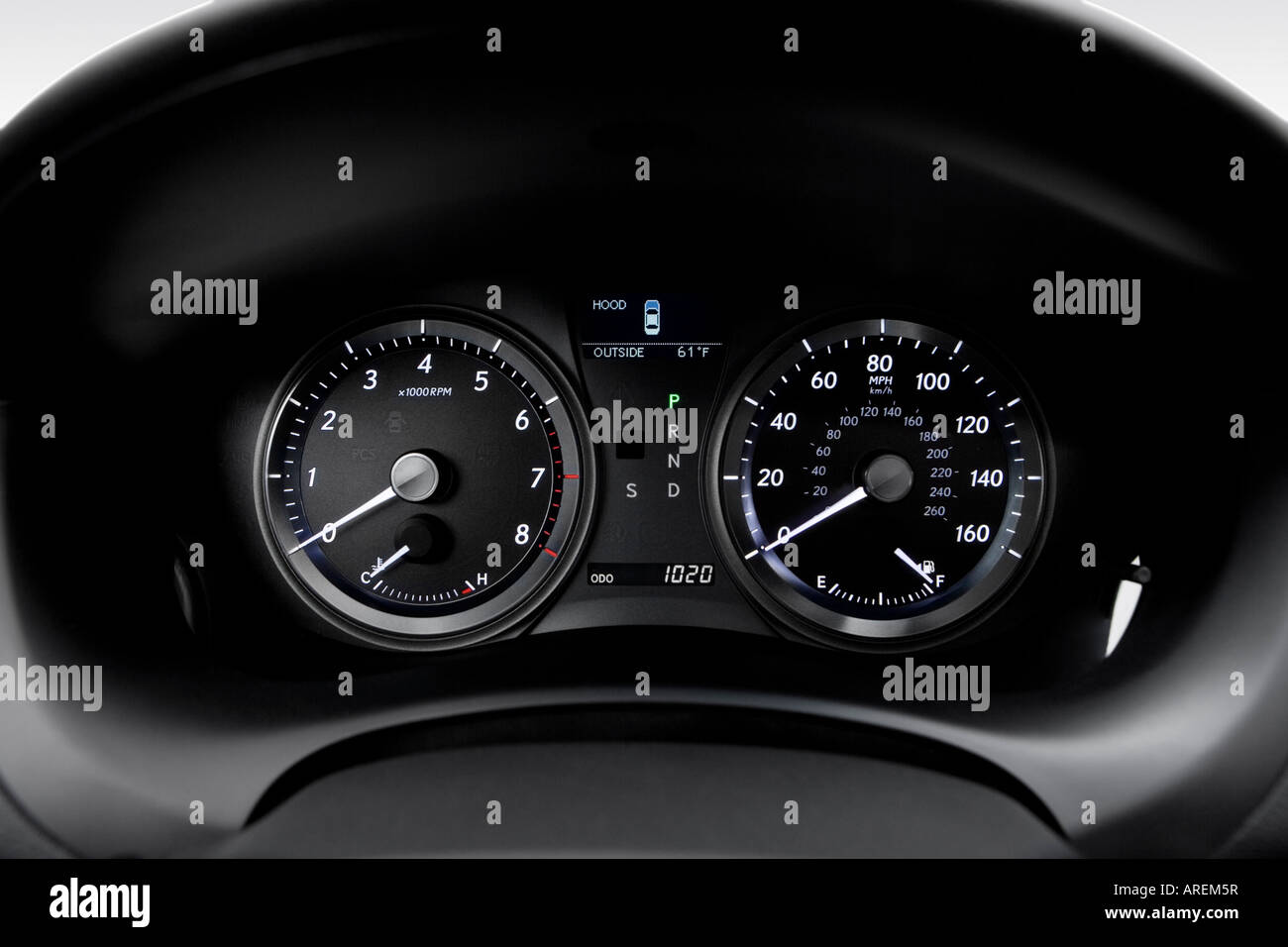 2007 Lexus ES 350 in White - Speedometer/tachometer Stock Photo