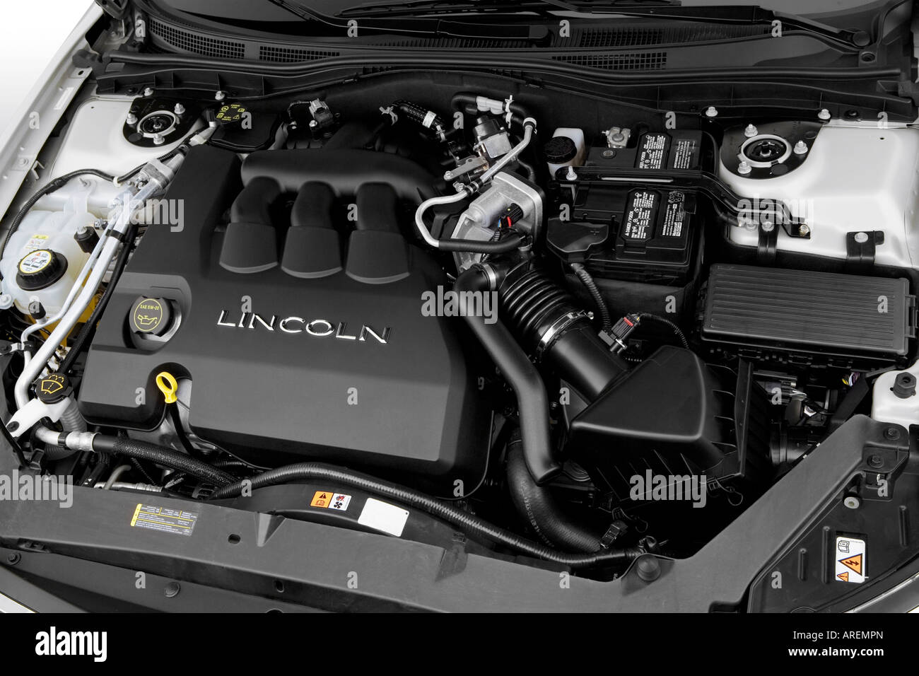 2006 Lincoln Zephyr in Green Engine Stock Photo Alamy