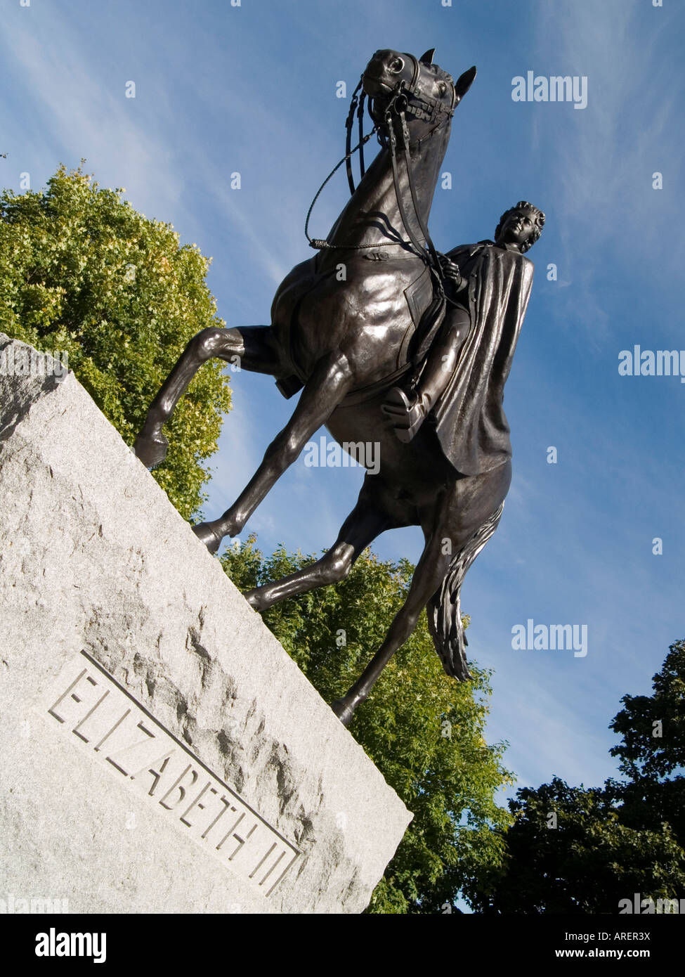 Bronze Statue Queen Elizabeth Ii High Resolution Stock Photography and