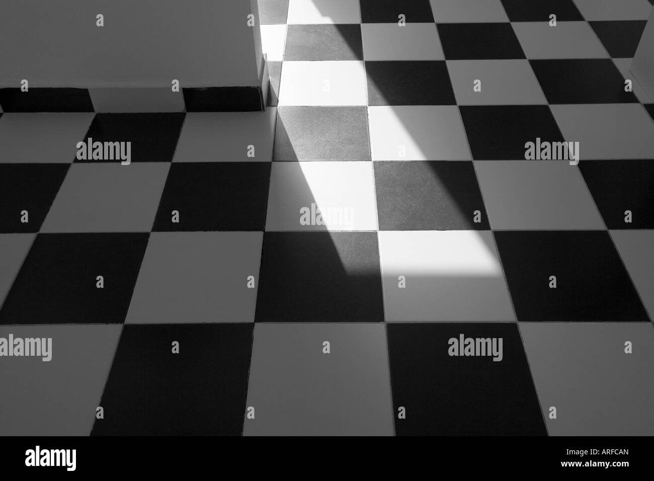 Black and white floor tiles hires stock photography and images Alamy