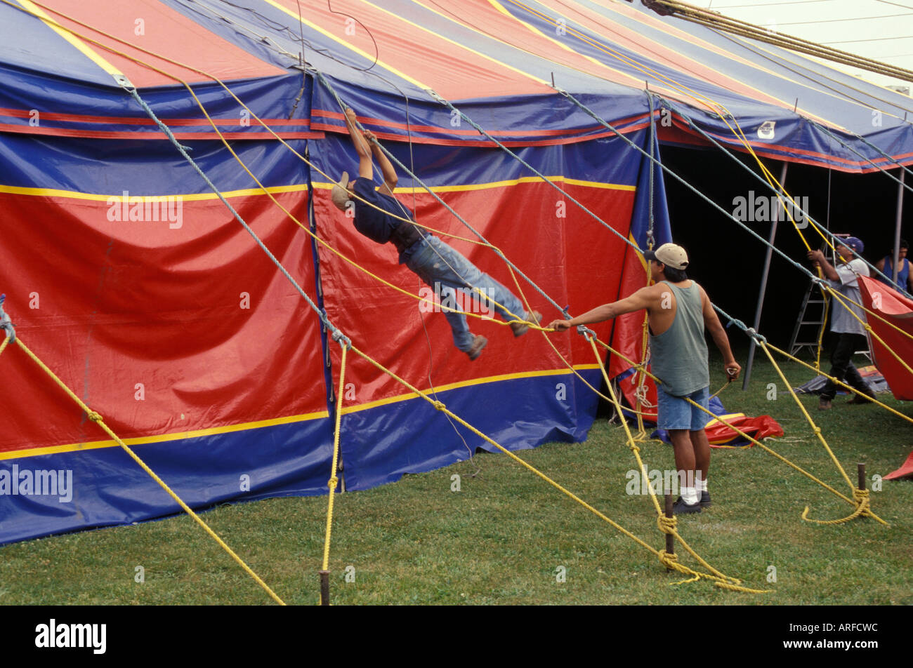 Kelly Miller Circus USA America American roustabouts adjust big top canvas  ropes Stock Photo - Alamy