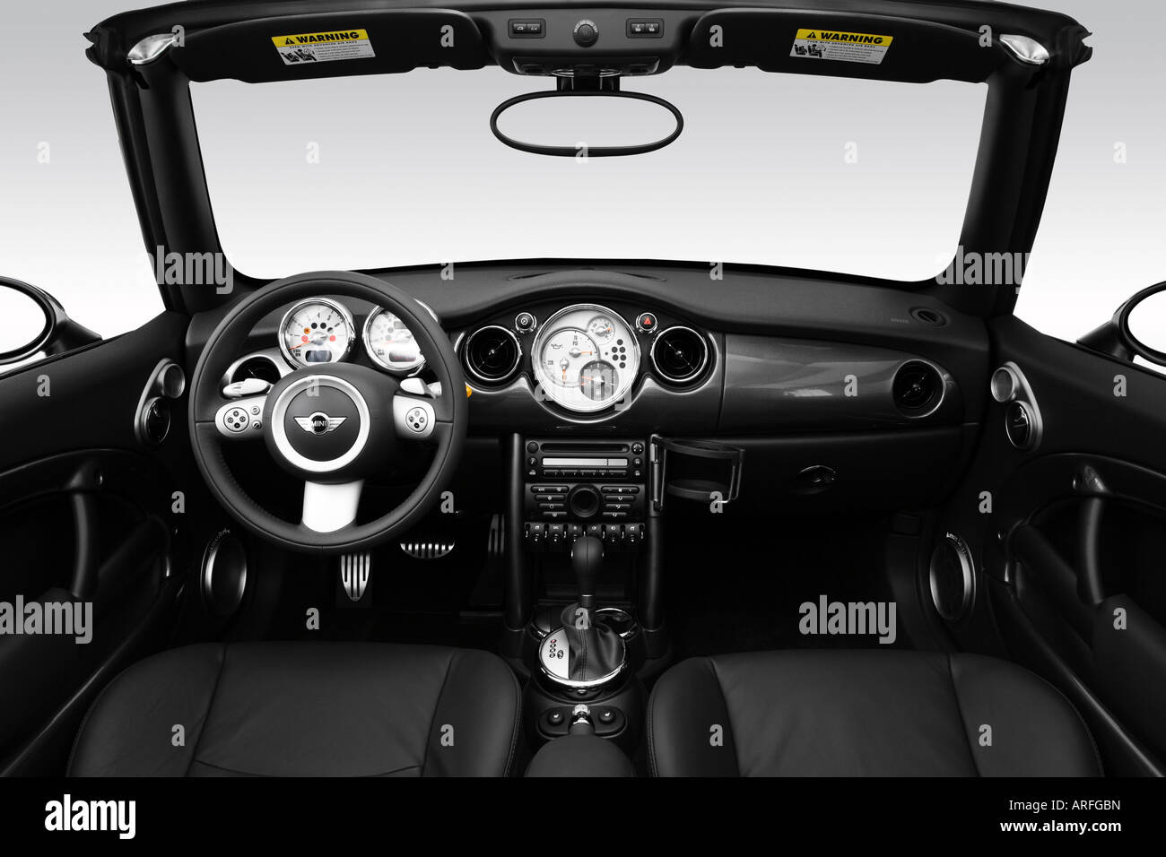 07 Mini Cooper S In Silver Dashboard Center Console Gear Shifter View Stock Photo Alamy