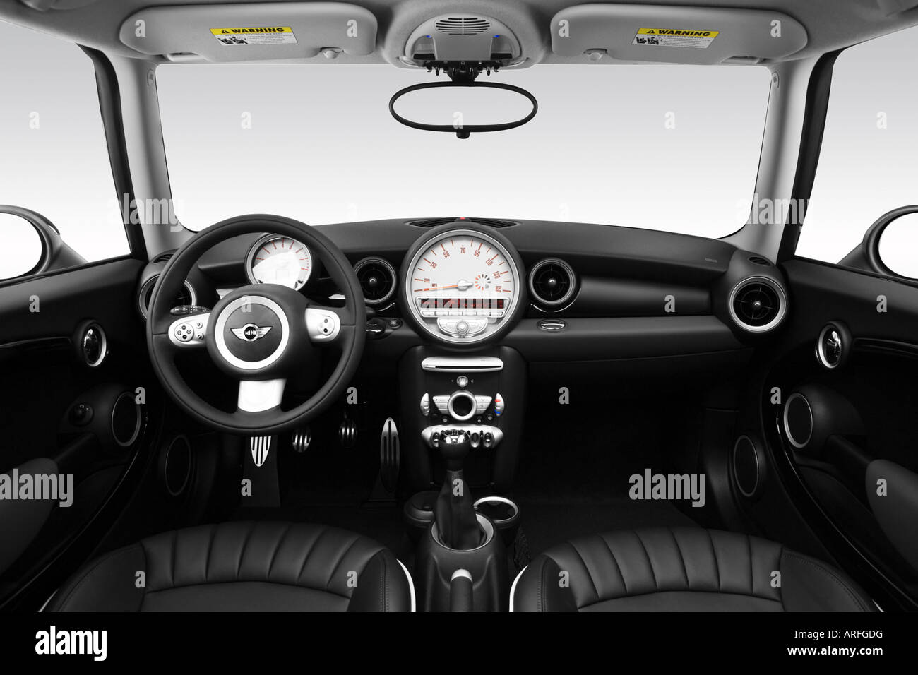 07 Mini Cooper S In Silver Dashboard Center Console Gear Shifter View Stock Photo Alamy