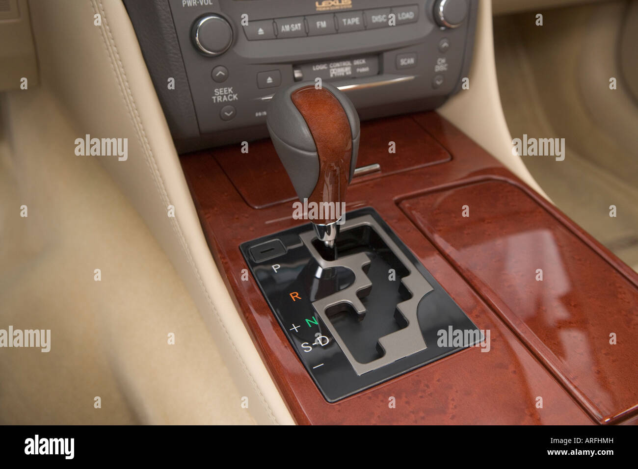 07 Lexus Gs 350 In Red Gear Shifter Center Console Stock Photo Alamy 07 Lexus Gs 350 In Red Gear Shifter Center Console Stock Photo Alamy